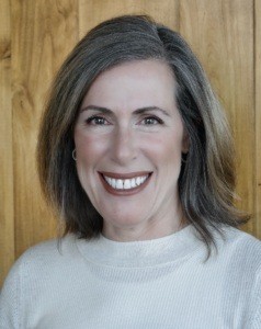 Beth Noymer Levine, author promotion and public speaking coach.